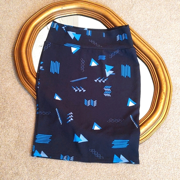 LuLaRoe Dresses & Skirts - *SOLD* NWOT LuLaRoe Pencil Skirt Size M